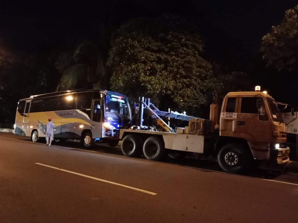 Biaya Sewa Derek Towing Ke Kartosuro - 081333122223 